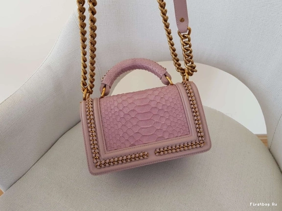 First Bag Ru CHANEL BOY BAG 20CM 0728